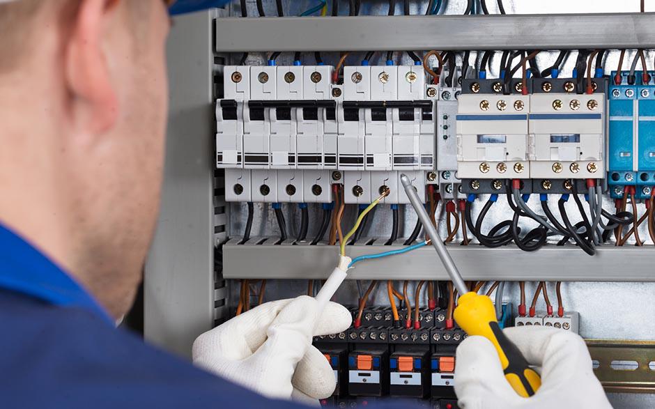 électricien installateur Versailles
